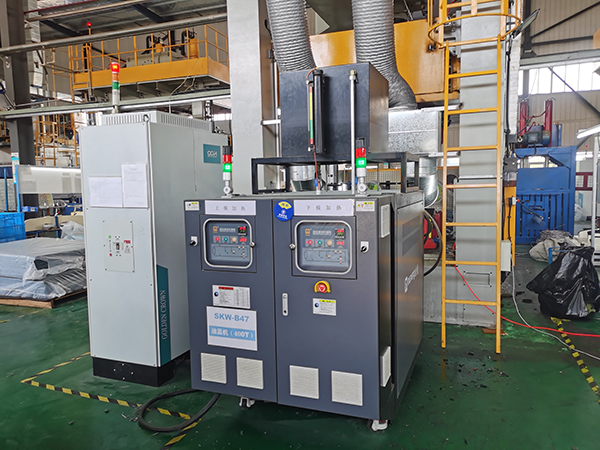 內飾件模具模溫機如何提升產品質量？控溫精度達±0.1℃