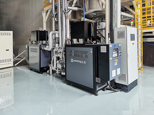 鋰電隔膜<a href='http://beijingtjd.com/product/biaozhunyouwenji.html' class='body-link'>油溫機(jī)</a>