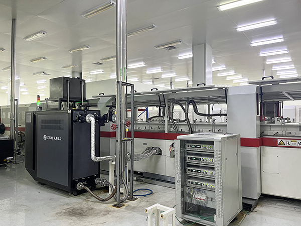 電加熱層壓機(jī)<a href='http://beijingtjd.com/product/biaozhunyouwenji.html' class='body-link'>油溫機(jī)</a>